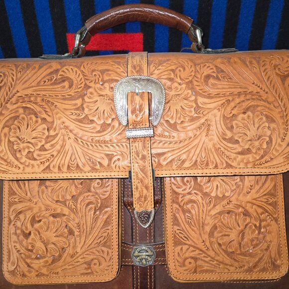 Montana Silversmiths Tooled Briefcase - Picture 3 of 10